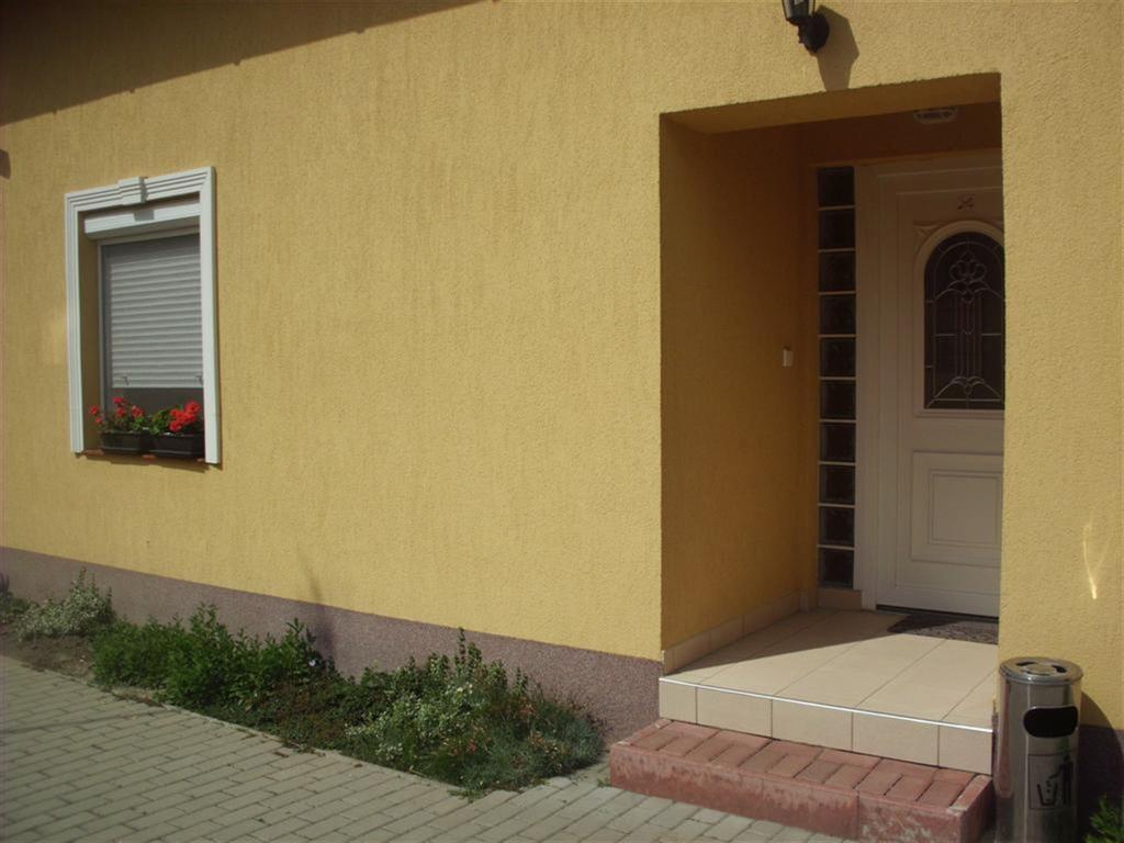 Andrea Apartman Hajdúszoboszló Εξωτερικό φωτογραφία